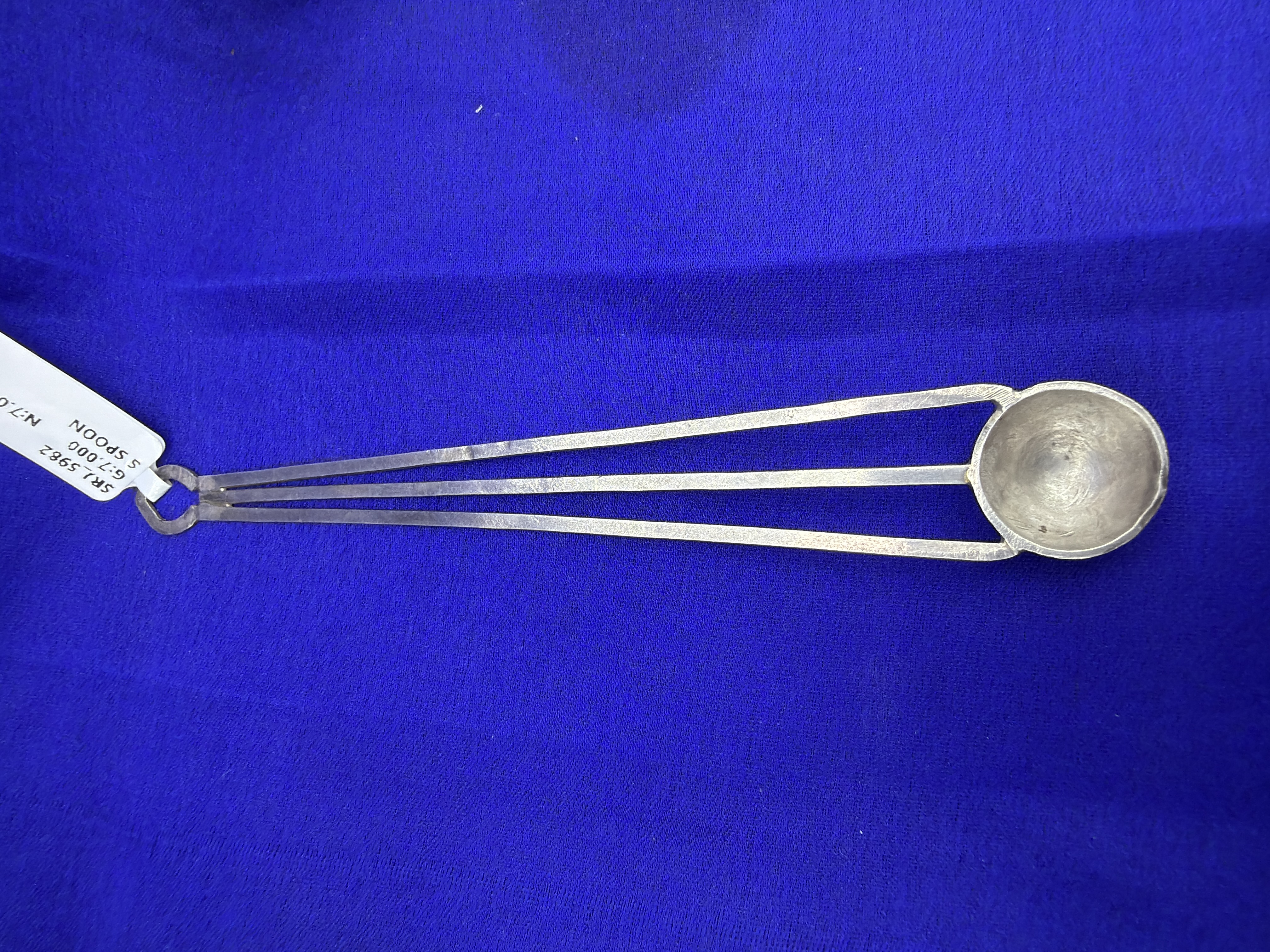 0316202618075569b7f9a3064bb.jpg 3