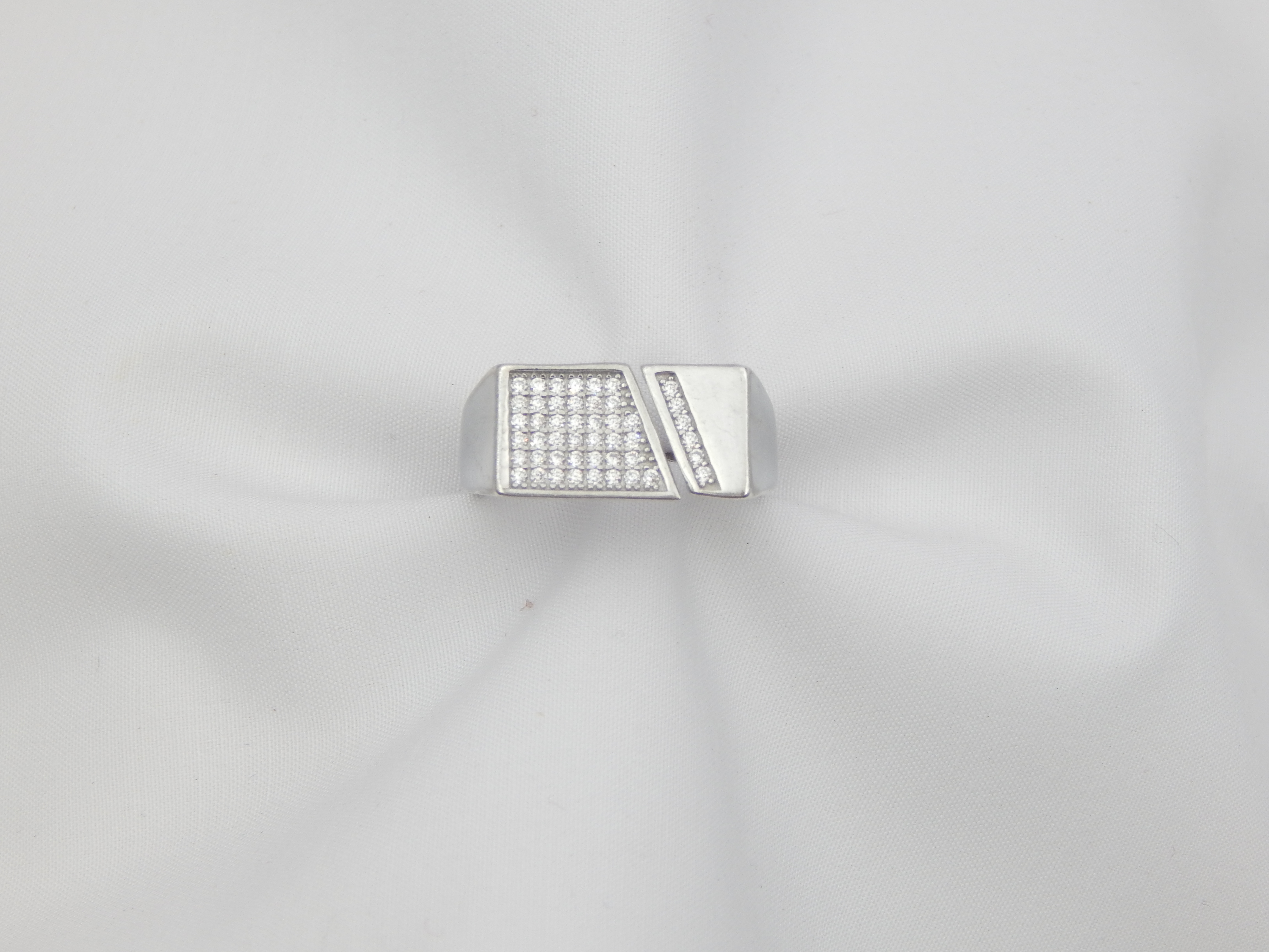 GR RING