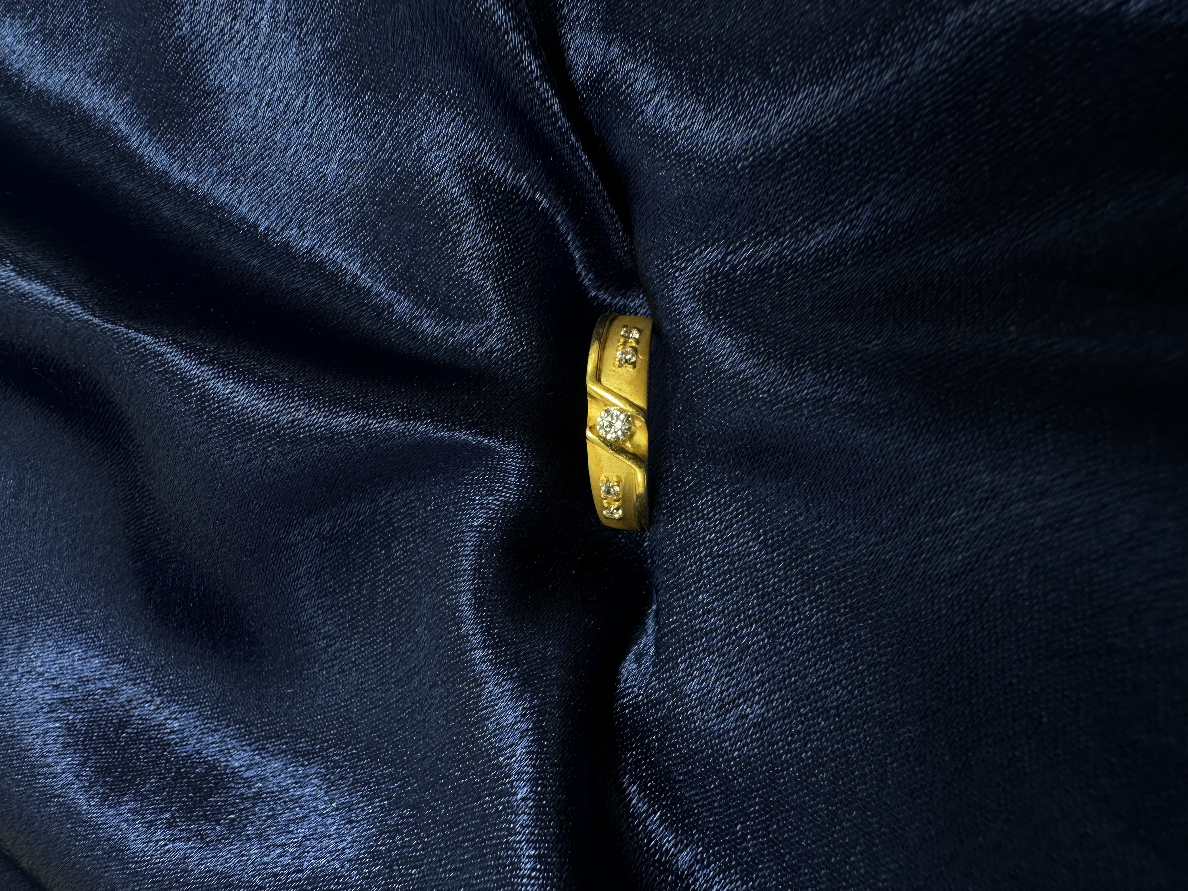 LR RING